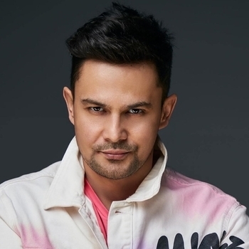 Xotin oz sevgilisini aldayapti porno